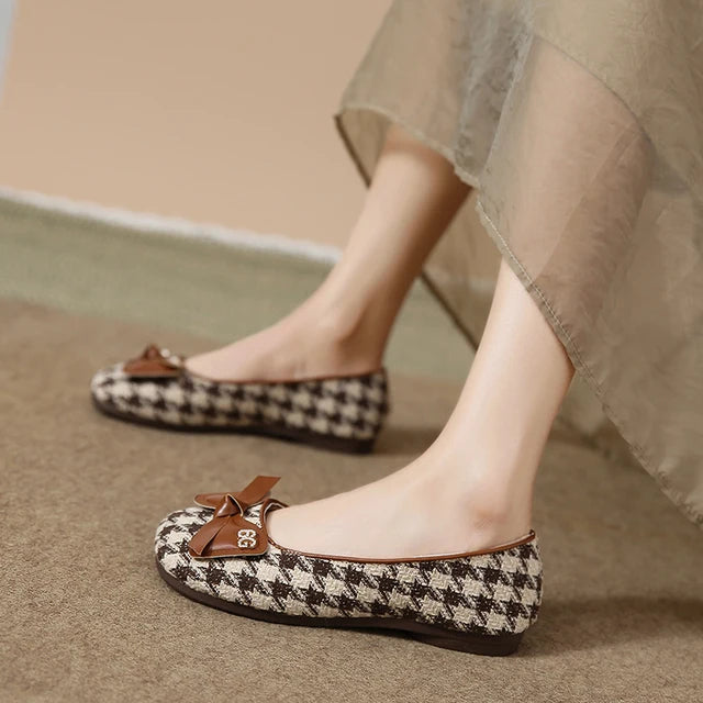 Chic Plaid Pumps — Everyday Elegance