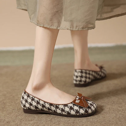 Chic Plaid Pumps — Everyday Elegance